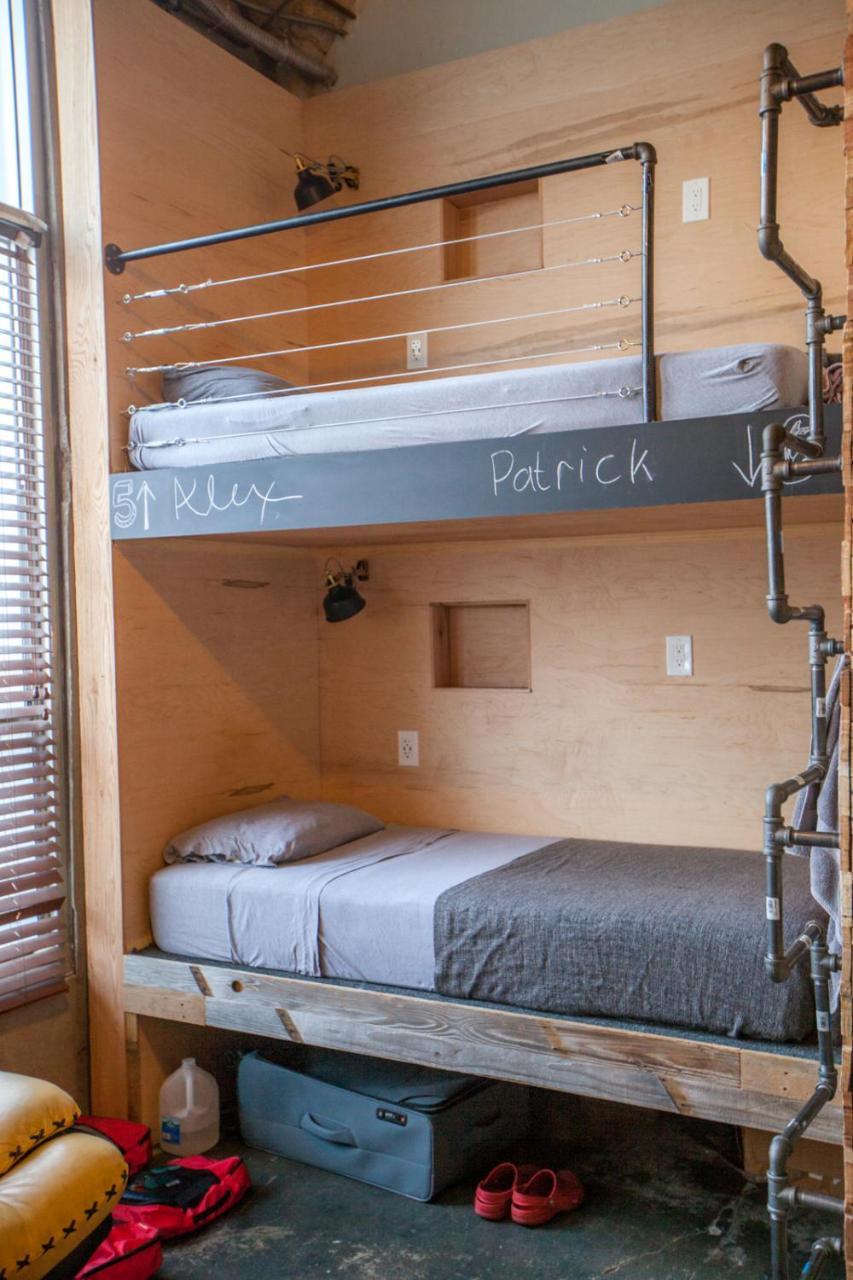 Podshare Hollywood Hostel